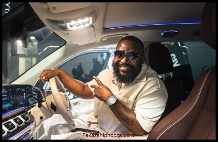 Cassper Nyovest Buys New Mercedes Benz (Photos)