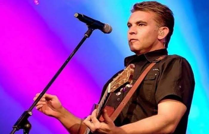 Theuns Jordaan Biography: South African Singer-Songwriter Who Captured Hearts