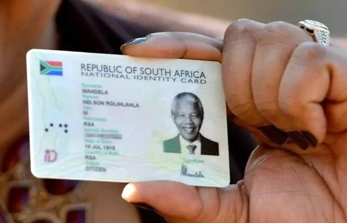 Home Affairs Urges 360,000 South Africans to Collect Unclaimed Smart ID Cards